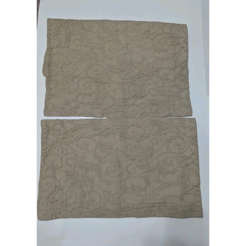 Pottery Barn  Set of 2 Quilted Shams Cotton 19x24 (25) Beige Floral